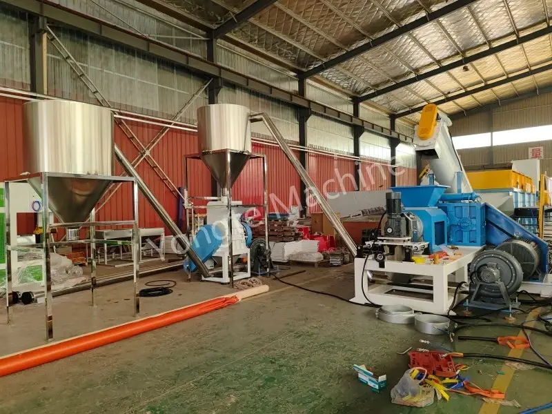 India Stroj na recykláciu plastového odpadu
